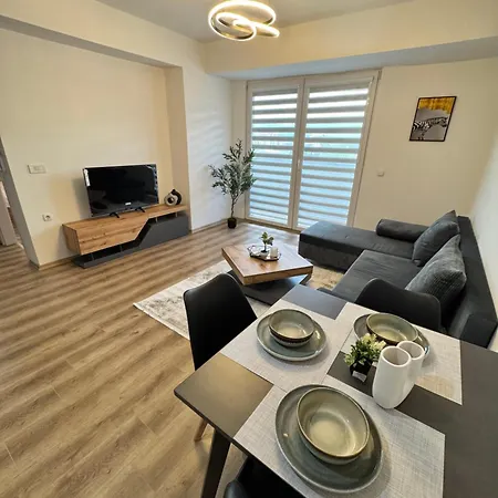Premium Apartment *